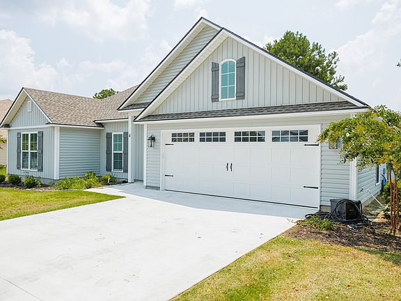 4th image of 4 Fletcher Dr