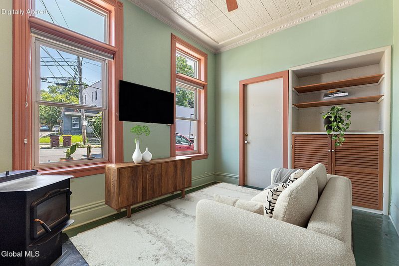 3rd image of 327 10th Street