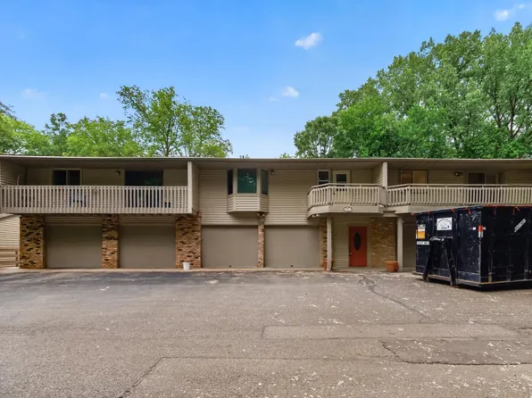 72 Garden Dr, Burnsville, MN 55337