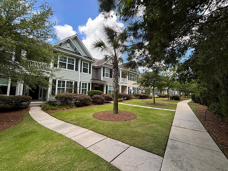2108 Promenade Ct — Photo 6