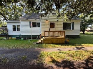 7252 Fremont Rd, East Syracuse, NY 13057