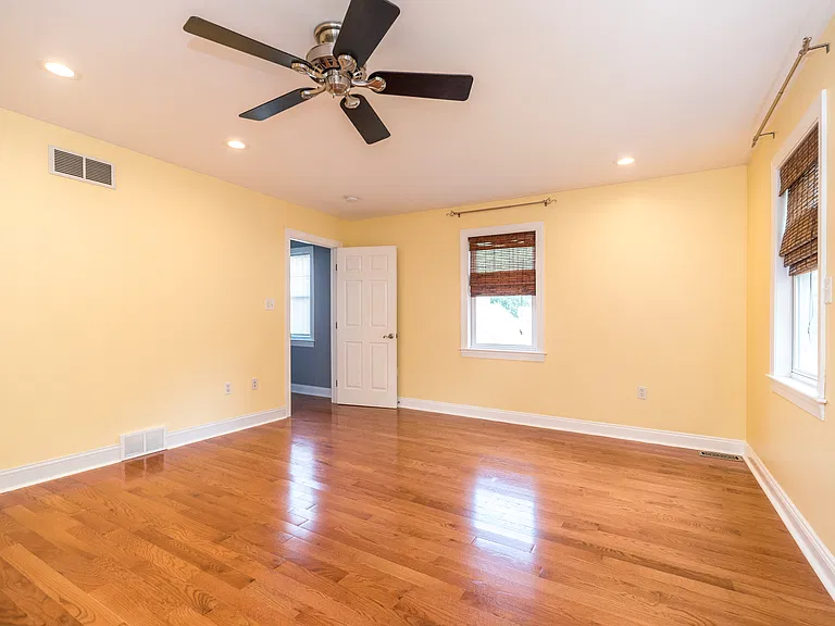 2477 Walnut St — Photo 44