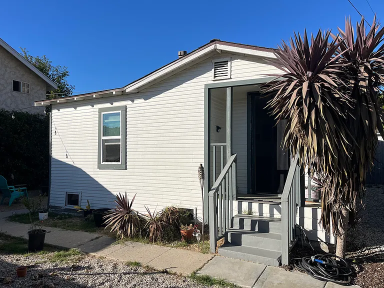 167 E Barnett St — Photo 1