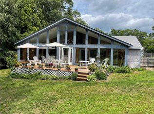 10 Larkspur Dr, Cranston, RI 02920