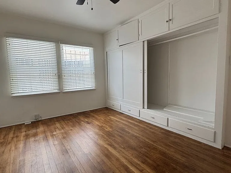 9045 Cattaraugus Ave — Photo 1