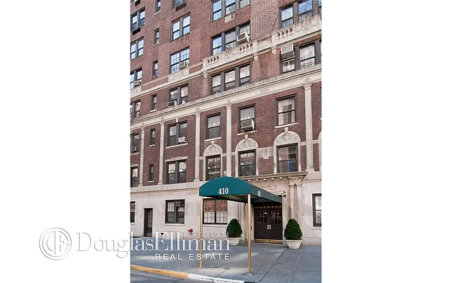 Sold by Douglas Elliman | media 14