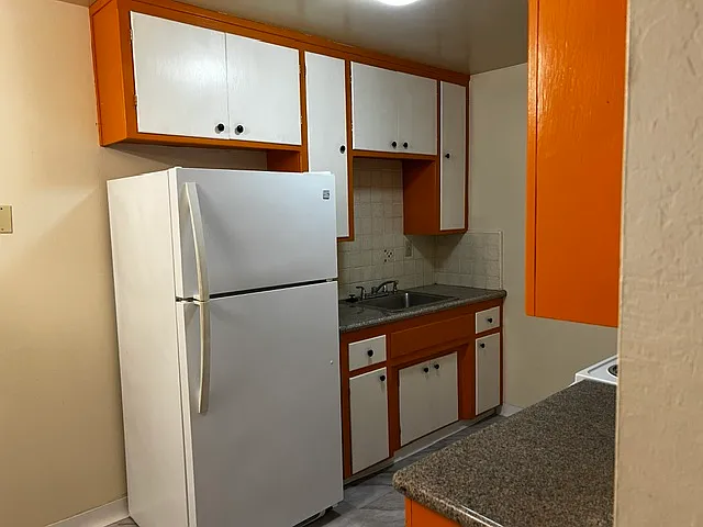 779 Deland Ave #4 — Photo 5