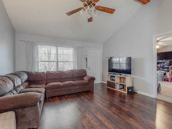 4th image of 2031 Deerwood Ave