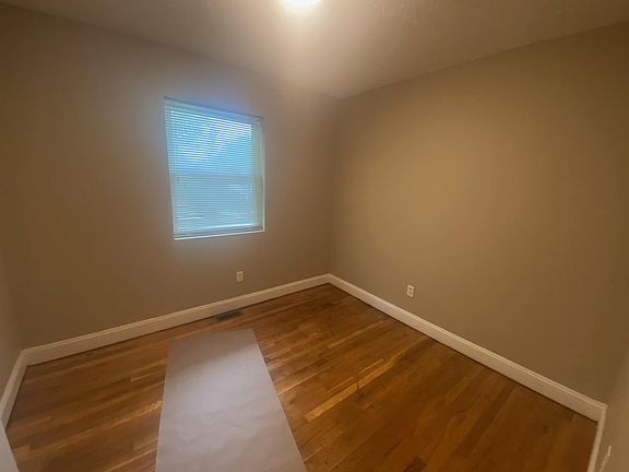 3rd image of 3637 River Park Dr
