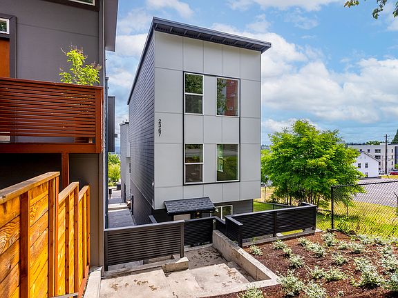4th image of 2367 Yakima Ave #B