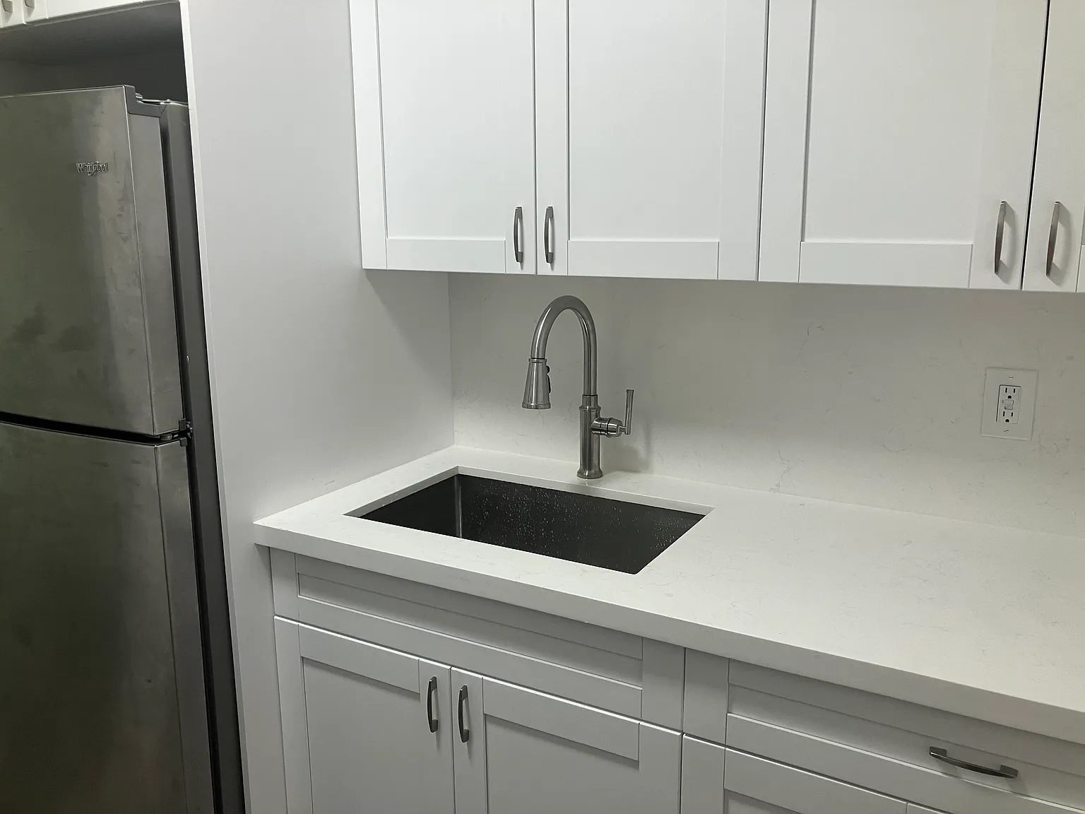 2 bed, 900 sqft, $2,000 — Photo 1
