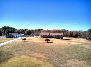 130 Raleighs Ln, West Union, SC 29696