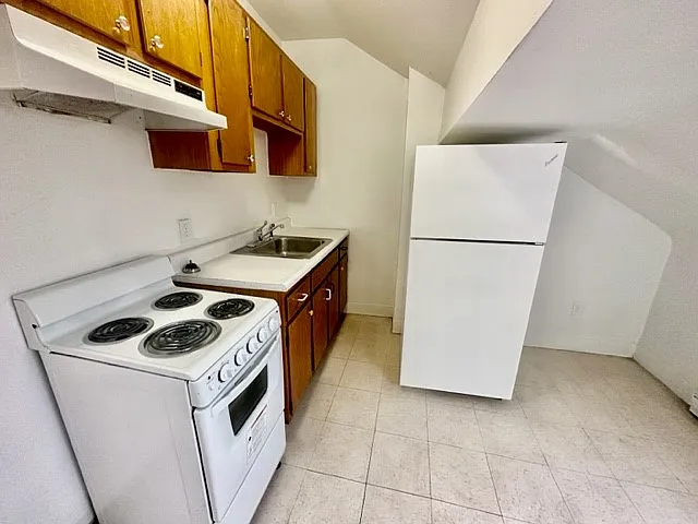 288 Hanover St #2