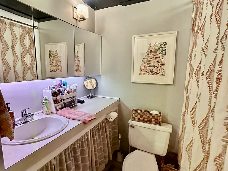 57 Rutland Sq #2 — Photo 8
