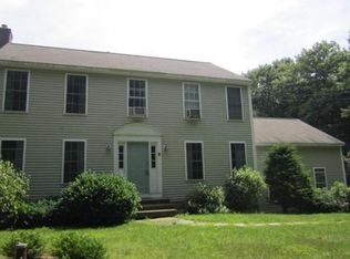 9 Woodview Dr, Hubbardston, MA 01452