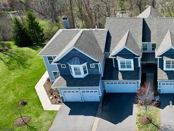 3rd image of 5 Indigo Rd