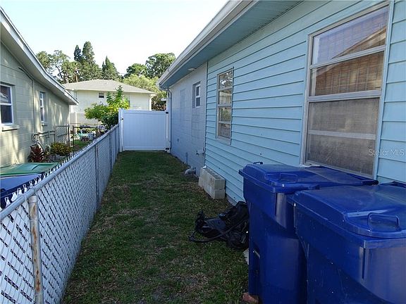4th image of 2213 Gordon St