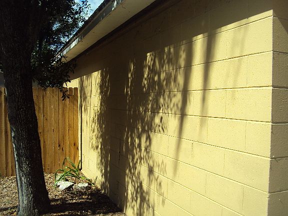 3rd image of 1321 Braebury Dr