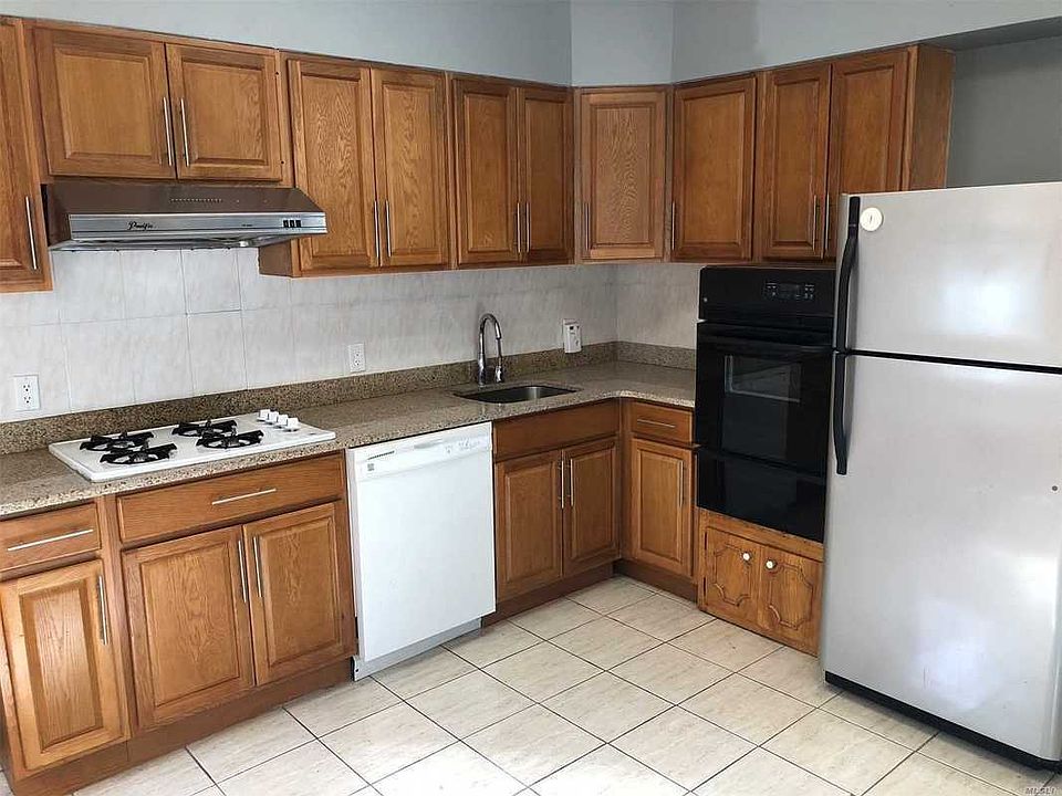 1st image of 3119 43rd St