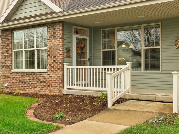 5221 Teaberry Ln, Fitchburg, WI 53711
