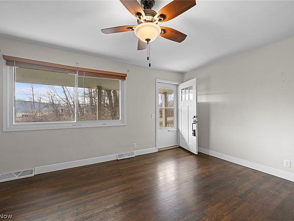 5th image of 1835 Windham Rd