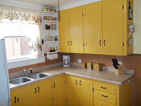Sunny Kitchen