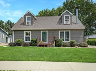 1225 Fleur Dr, Waterloo, IA 50701