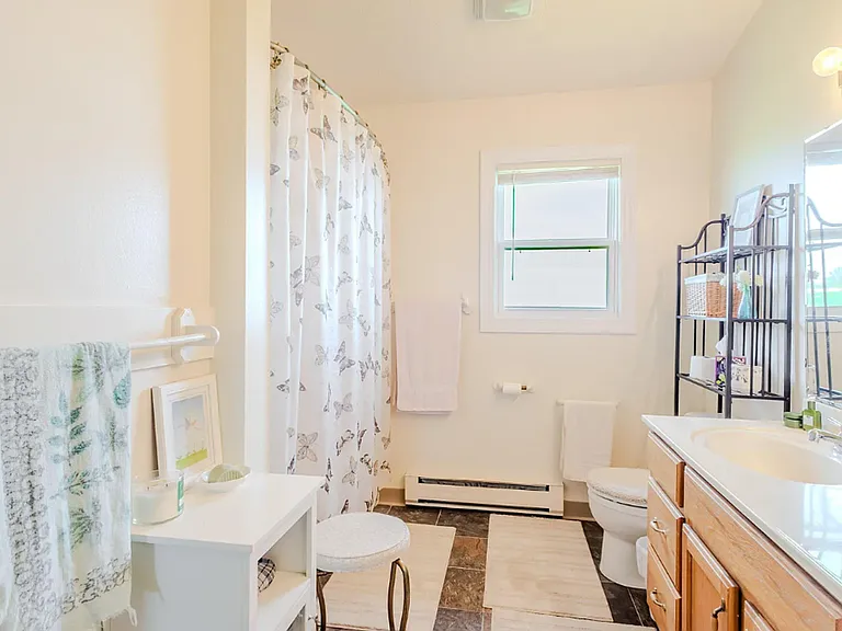 2406 Hill Ave #3 — Photo 10