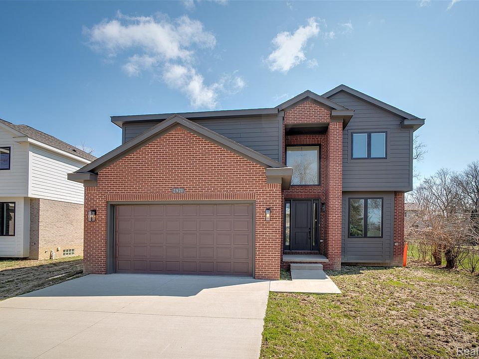 1st image of 2921 Walsh Dr