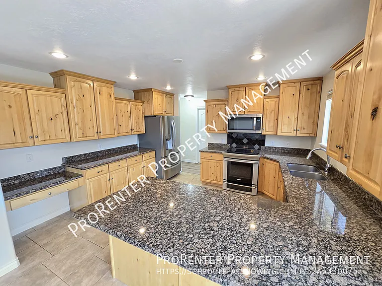 1911 S 1485 W — Photo 8