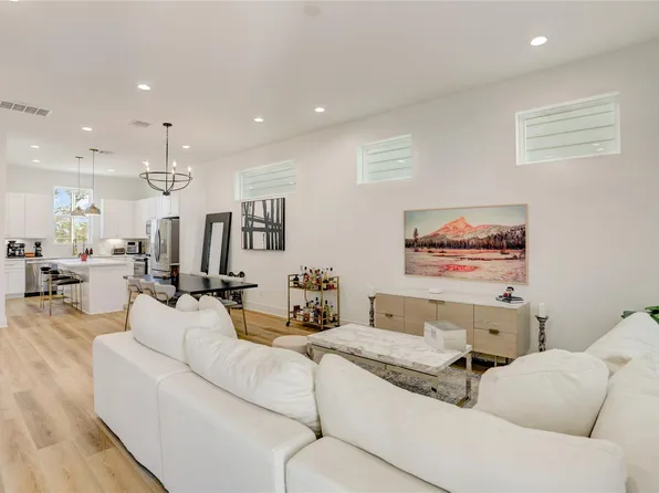 2013 Cochran St, Houston, TX 77009