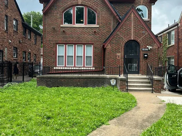 18090 Roselawn St, Detroit, MI 48221