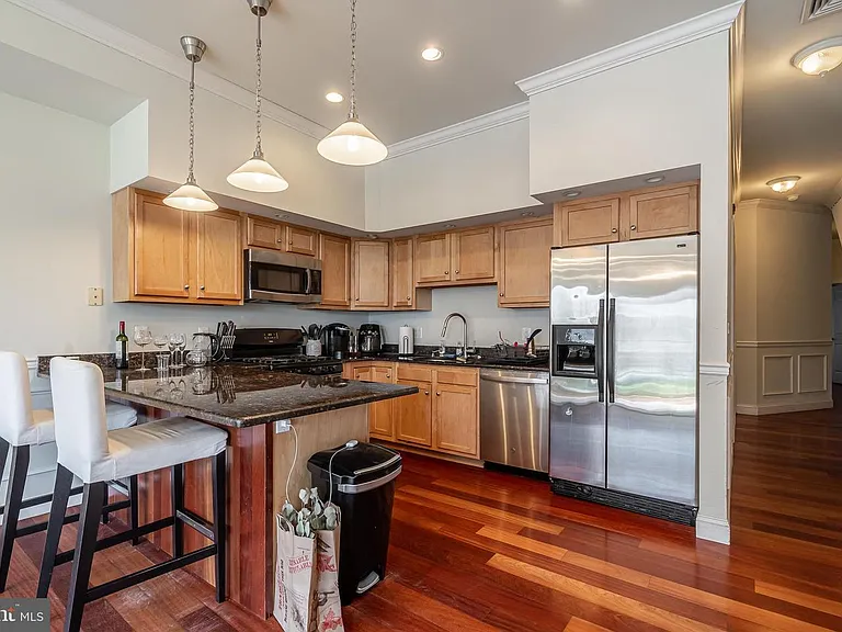 329 W Girard Ave #2 — Photo 17