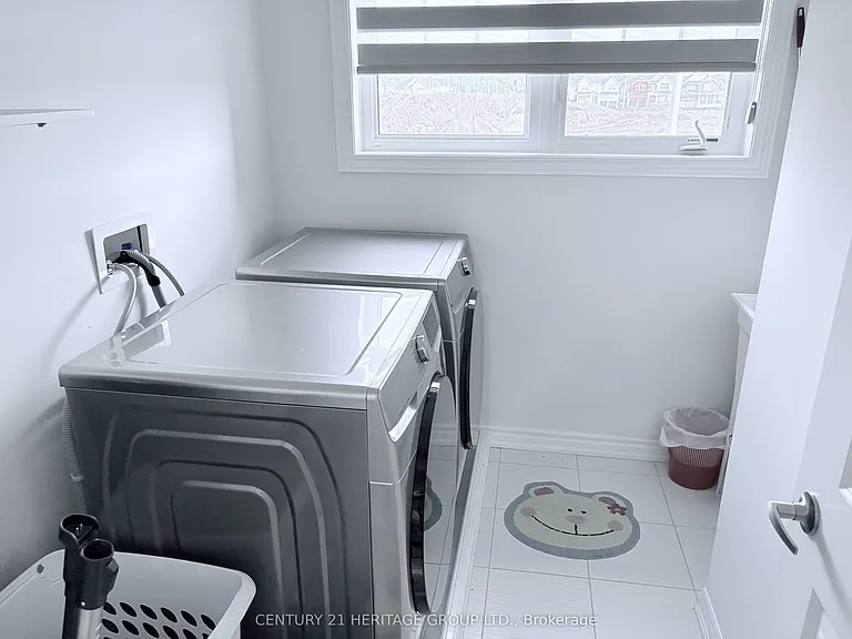 1110 Wickham Rd — Photo 33