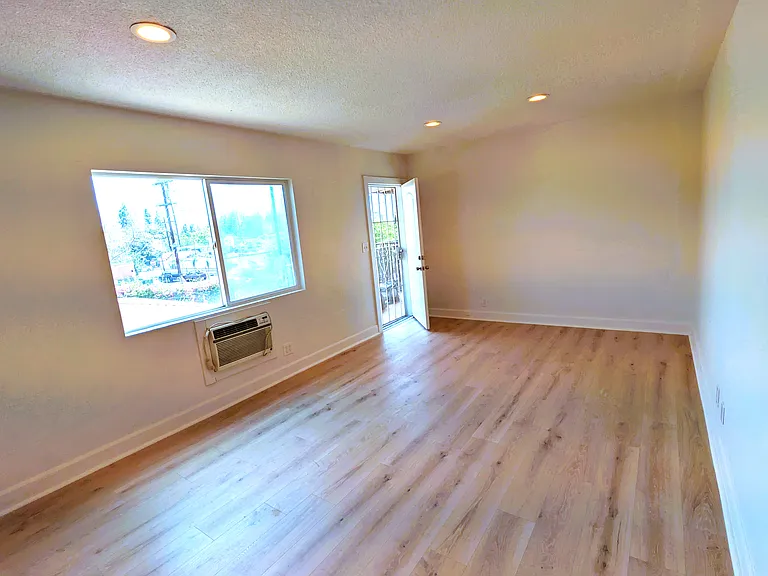 7226 Troost Ave #5 — Photo 1