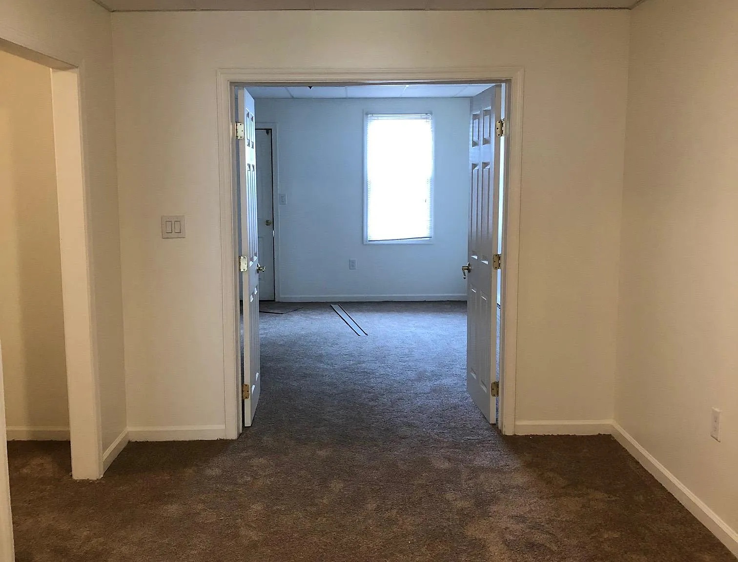2 bed, 1.5 bath, 950 sqft, $850 — Photo 1