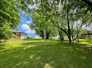804 S Woodbine Rd, Saint Joseph, MO 64507