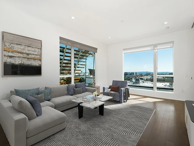 935 N San Vicente Blvd #7 — Photo 1