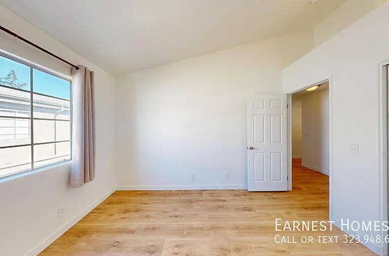 18347 Saticoy St #31 — Photo 31