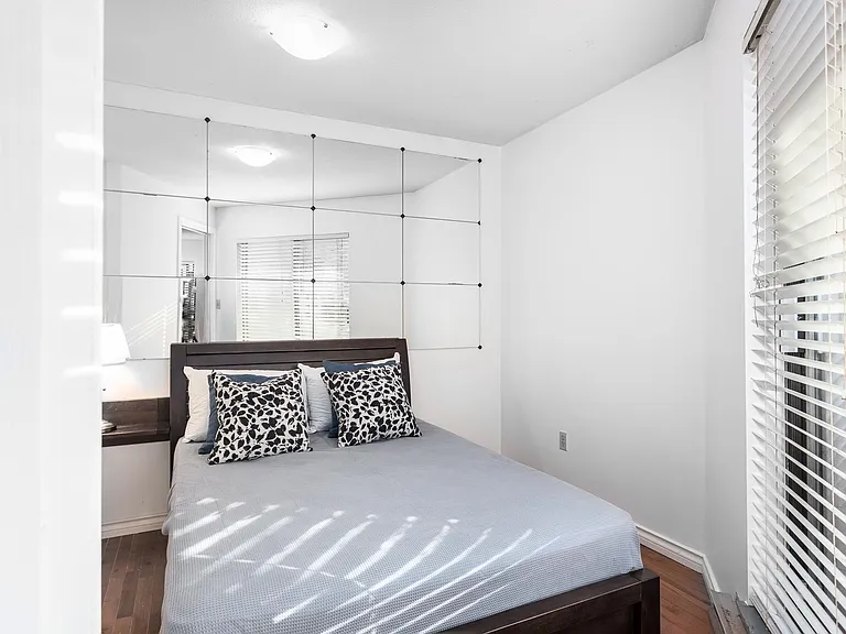 1405 Haro St #103 — Photo 13