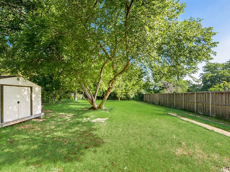 219 Red Wing Dr — Photo 13