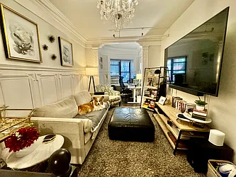 Rented by R New York