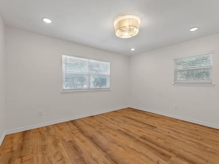 7508 Deaver Dr — Photo 17