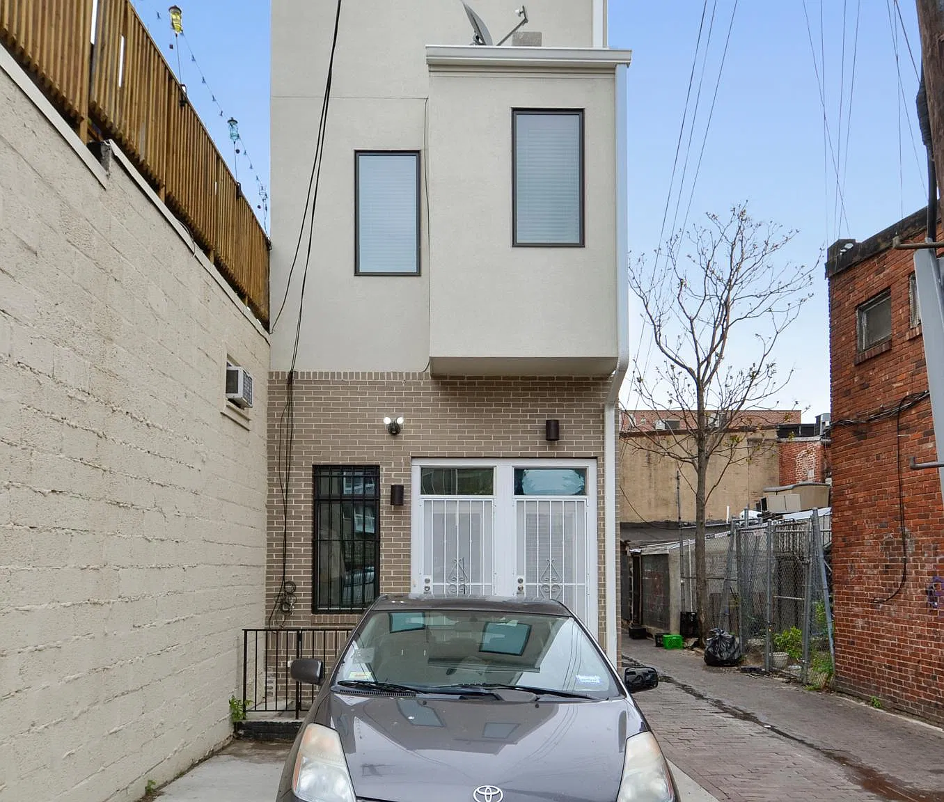 1 bed, 900 sqft, $2,050 — Photo 2