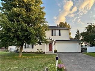 1283 Creekside Dr, Waconia, MN 55387