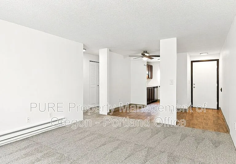 Parkway Garden — Photo 72