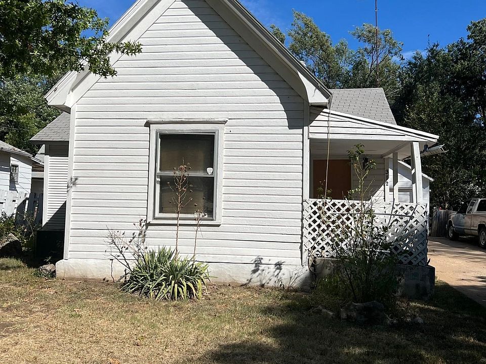 312 Iowa St, Winfield, KS 67156 Zillow