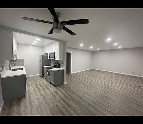 2nd image of 1060 S Sherbourne Dr APT 101