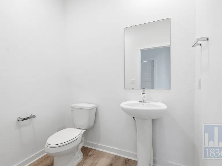 10925 Tildon Ave — Photo 23