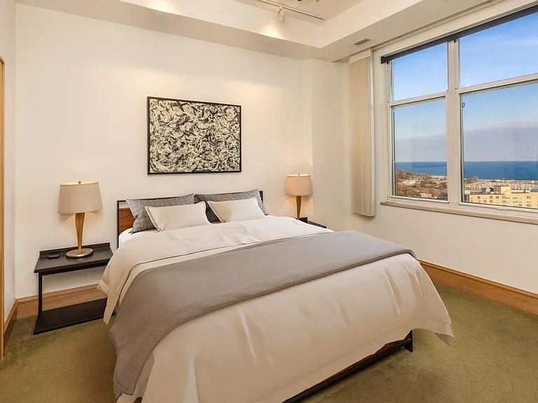 1313 N Franklin Pl #1205 — Photo 4
